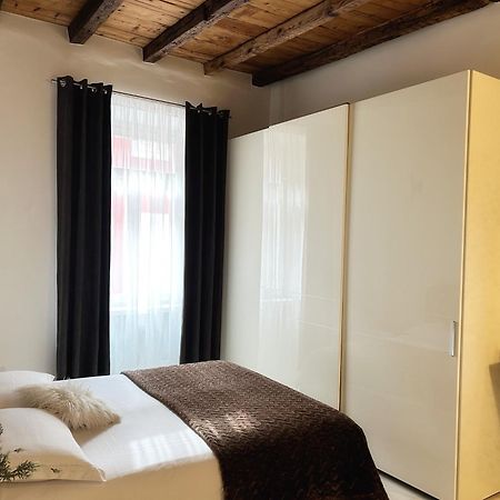Althamer Palace Apartments Arco Luaran gambar