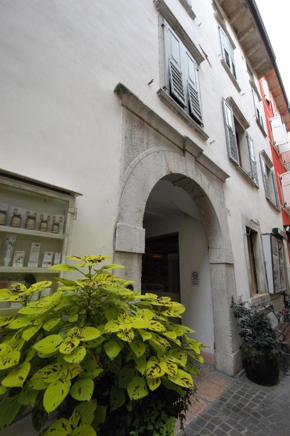 Althamer Palace Apartments Arco Luaran gambar