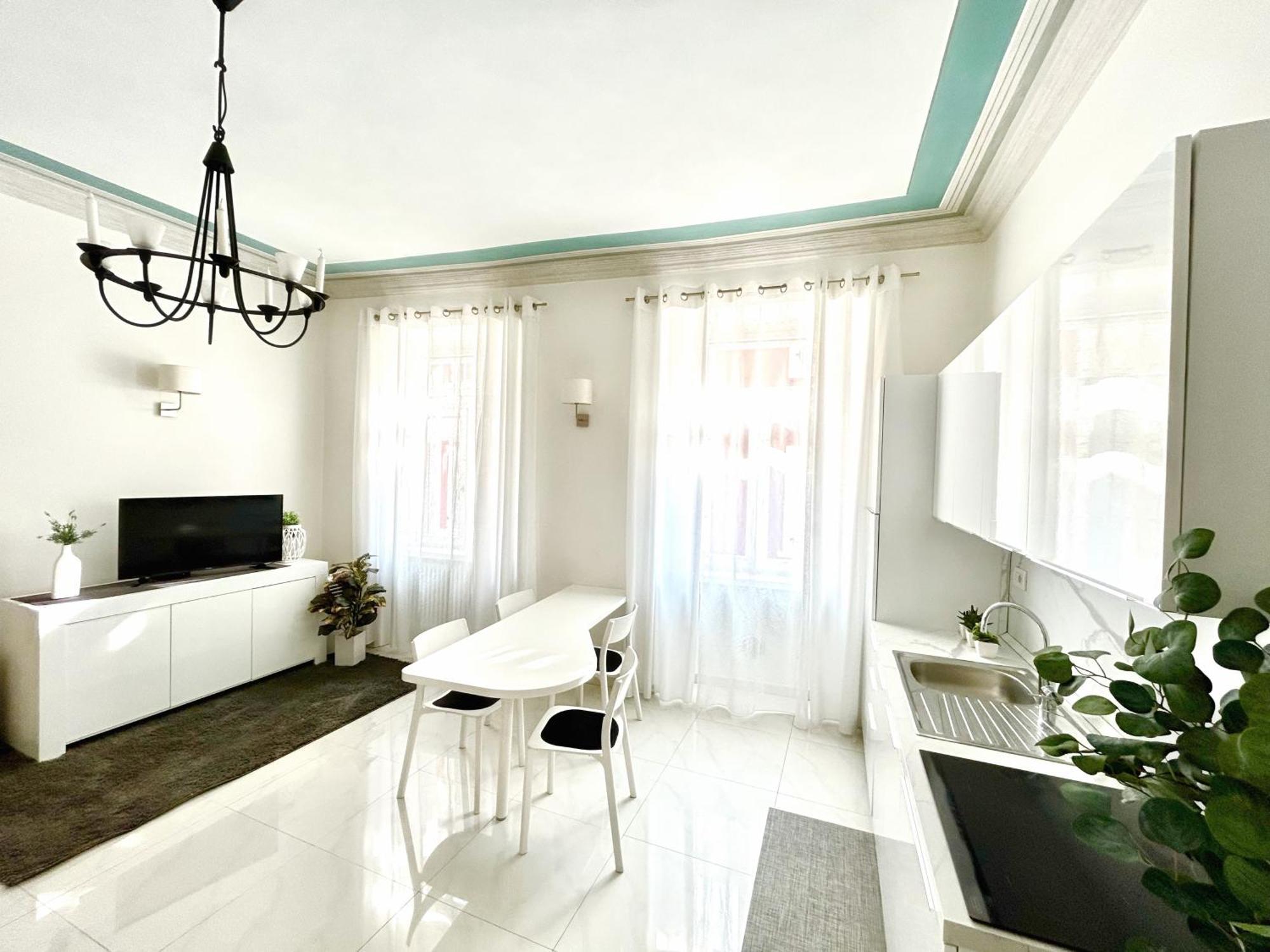 Althamer Palace Apartments Arco Luaran gambar